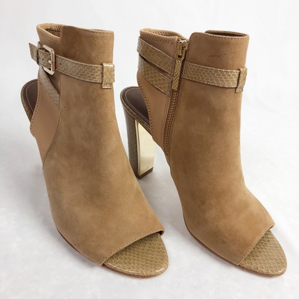 Donald Pliner Pumps